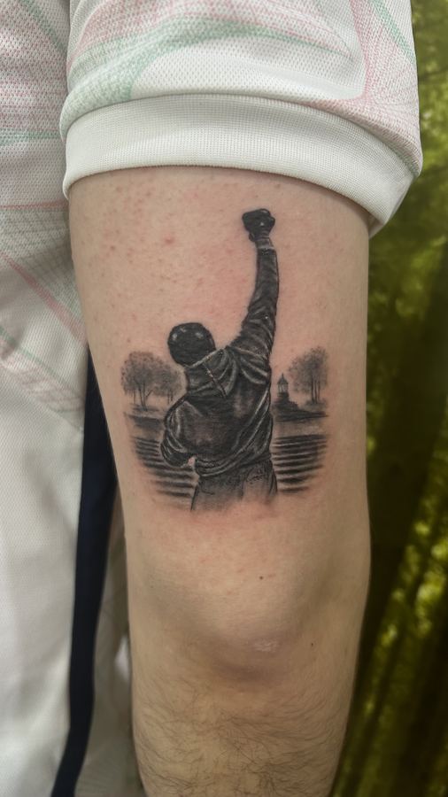 Tatuaje black and grey de Rocky Balboa